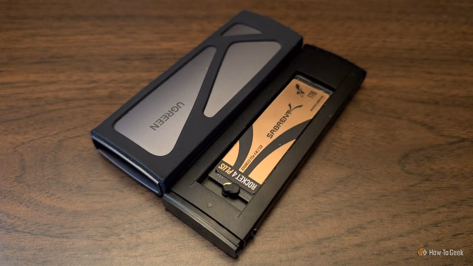 /de/images/an-nvme-ssd-in-an-usb-enclosure.jpg