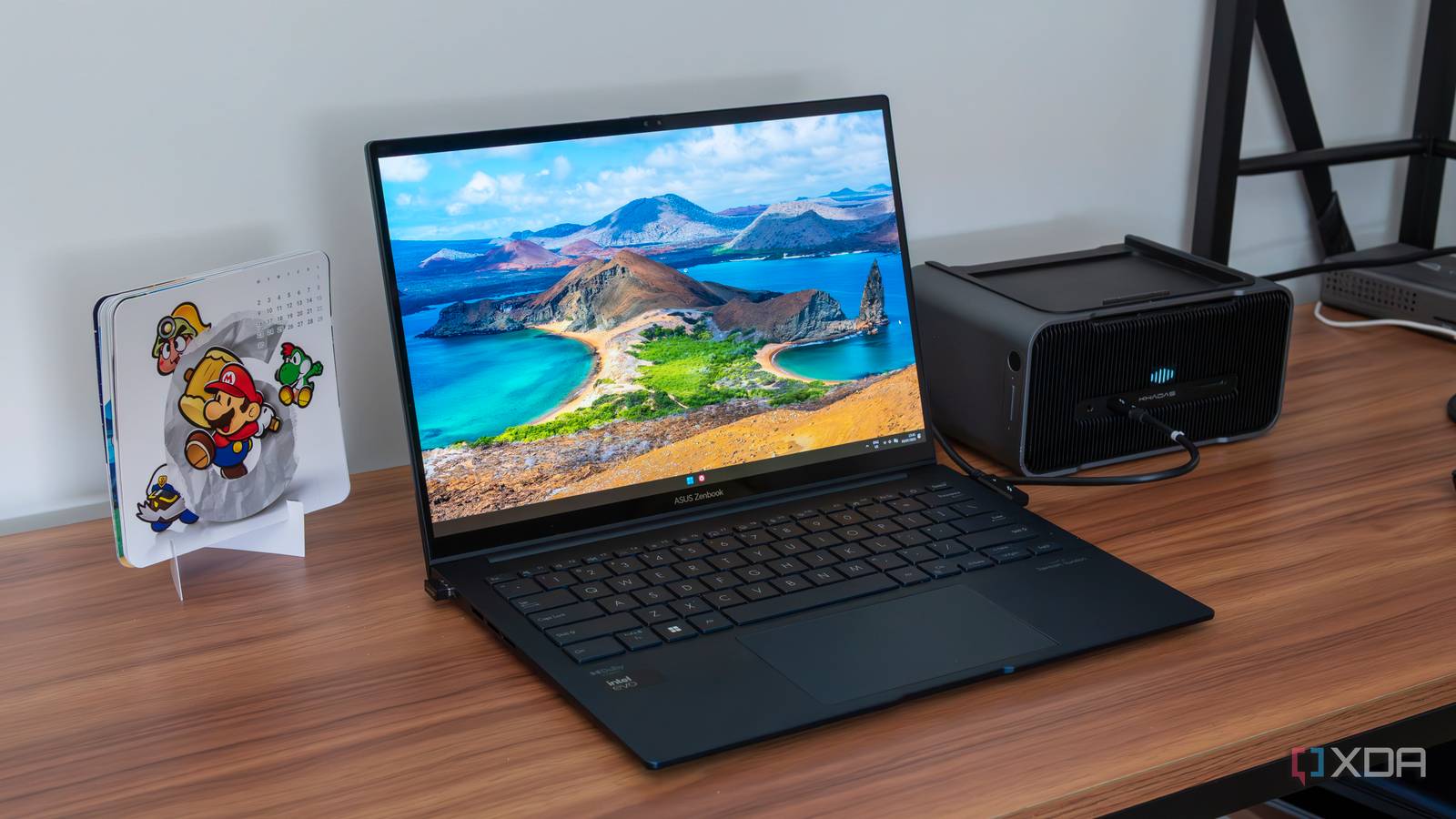 /de/images/laptop-with-egpu-1.jpg