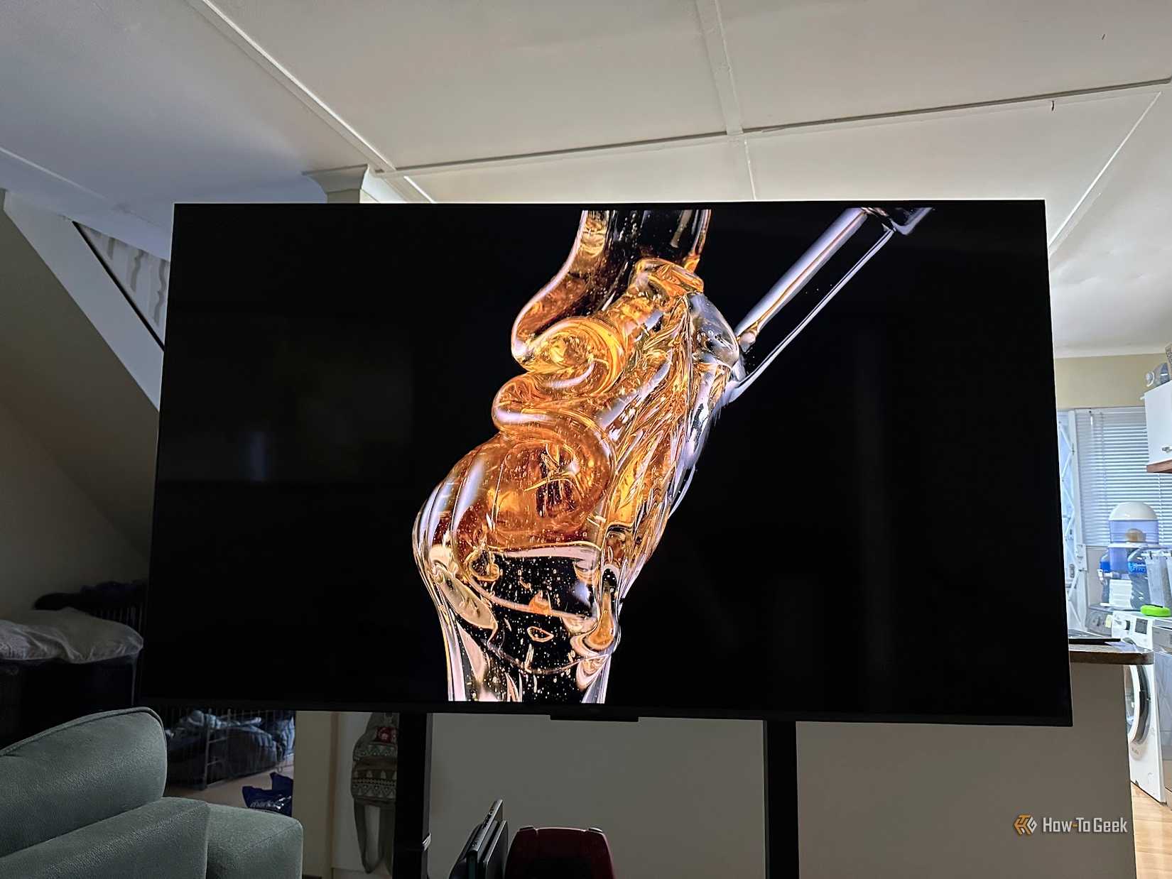 /de/images/tcl-c6k-showing-oled-torture-test-video.jpg