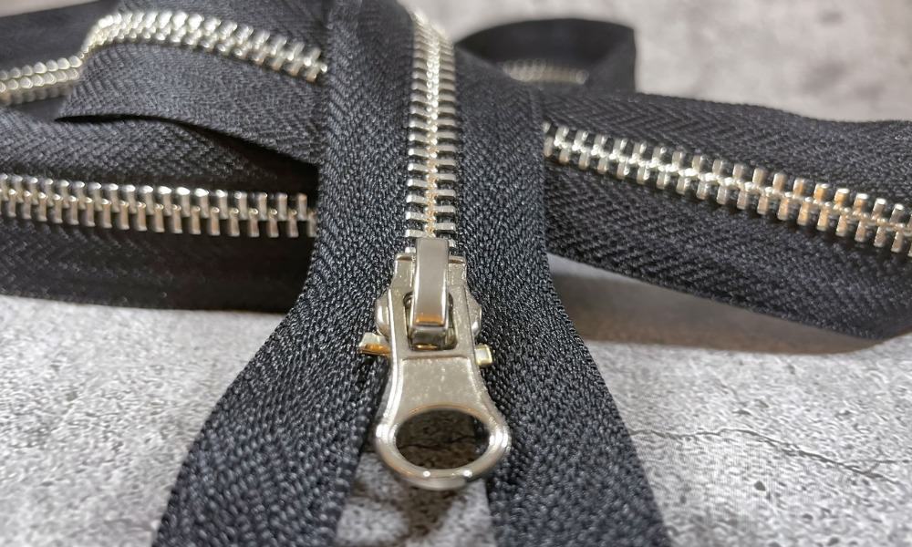 /de/images/zip-zipper-file-featured.jpg
