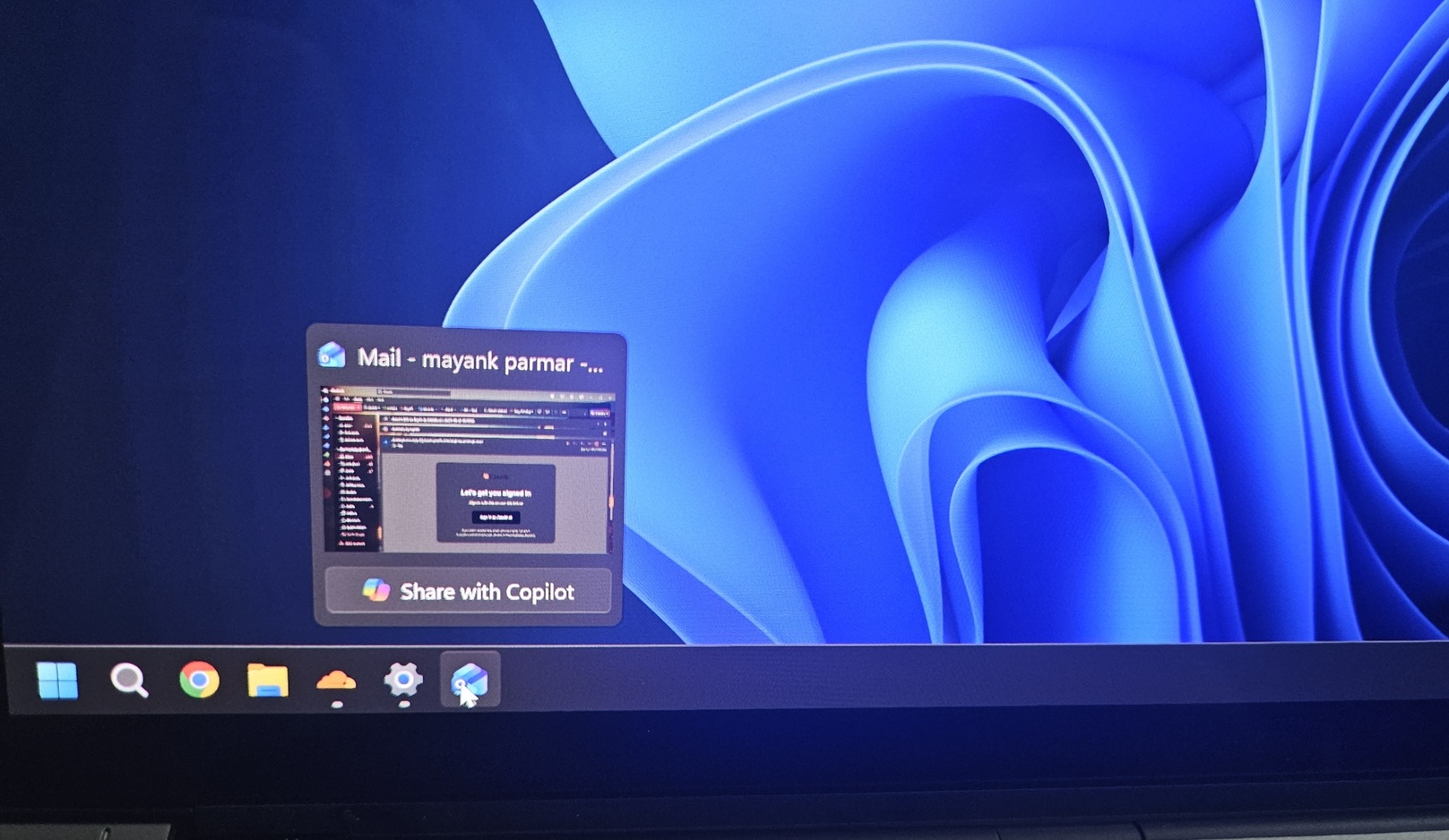 /fr/images/Share-with-Copilot-on-Windows-11-taskbar.jpg