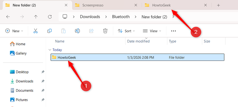 /images/2-middle-clicking-on-a-folder-to-open-it-in-a-new-tab-in-file-explorer.png