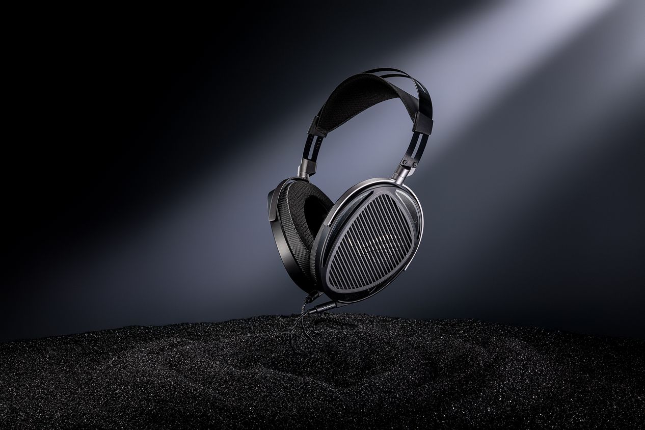 /images/Asus-ROG-Kithara-headset.jpg