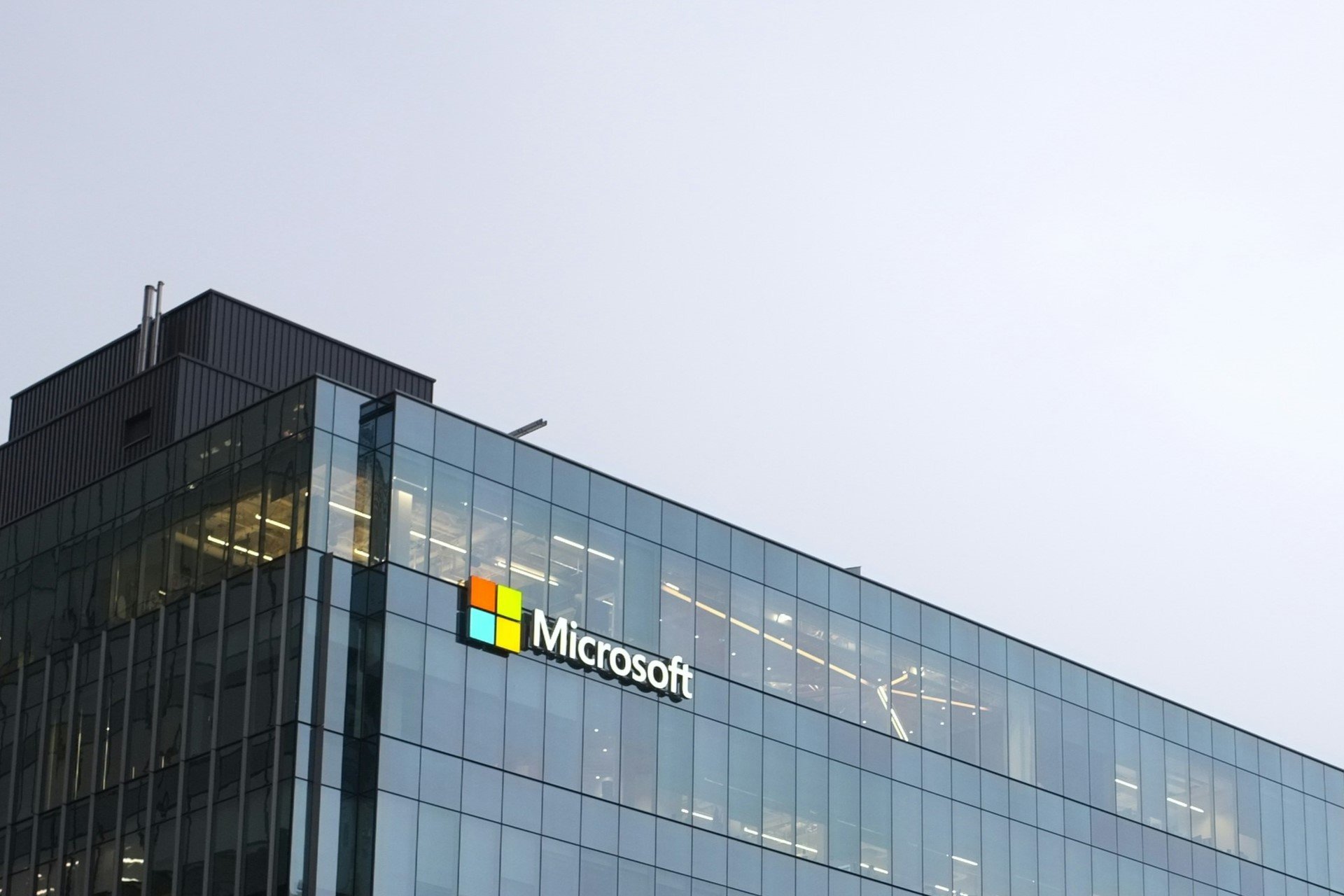 /images/GPT-4o-Azure-AI.jpg