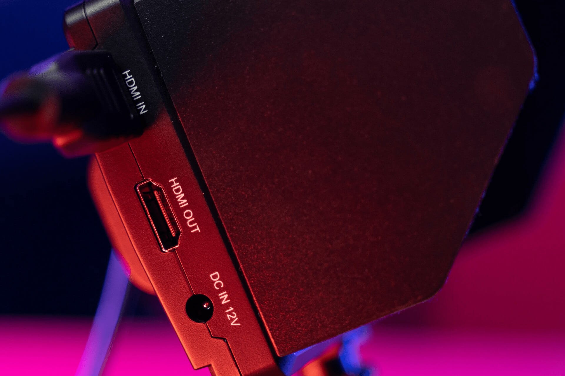 /images/HDMI-port-min.jpg