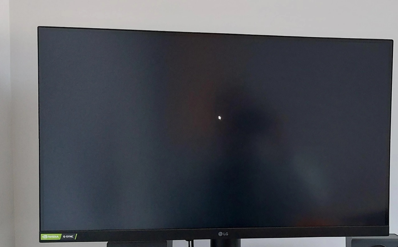 /images/Windows-11-KB5074109-black-screen.jpg