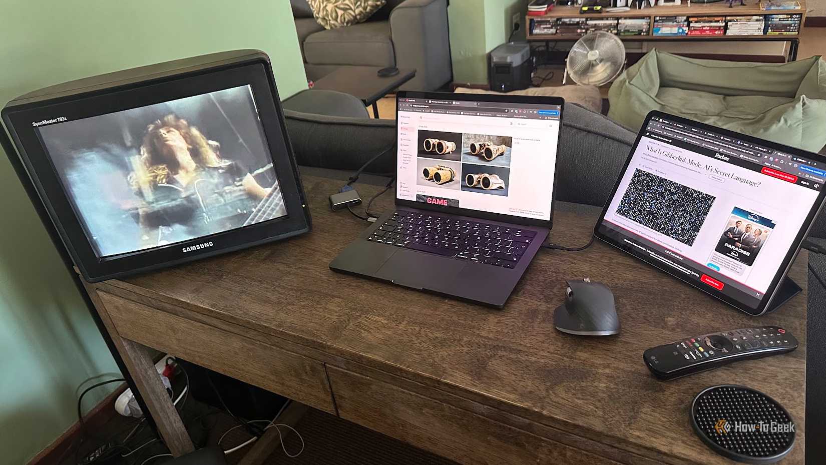 /images/a-macbook-crt-monitor-and-ipad-connected-together.jpg