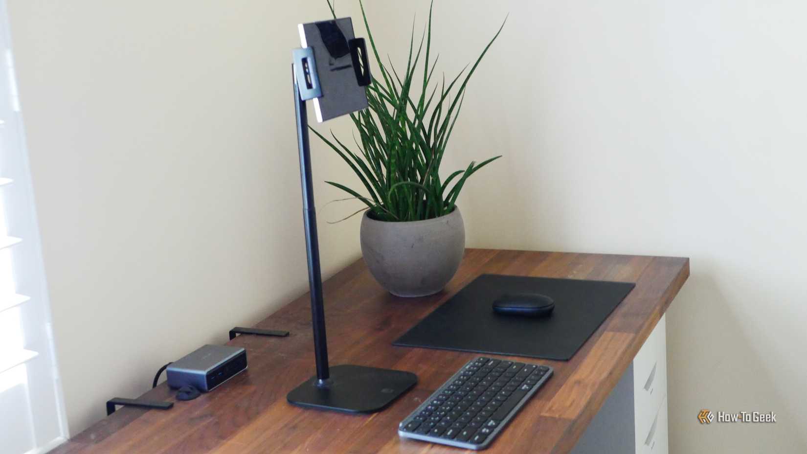 /images/a-tall-phone-stand-holding-a-galaxy-z-fold-6.JPG