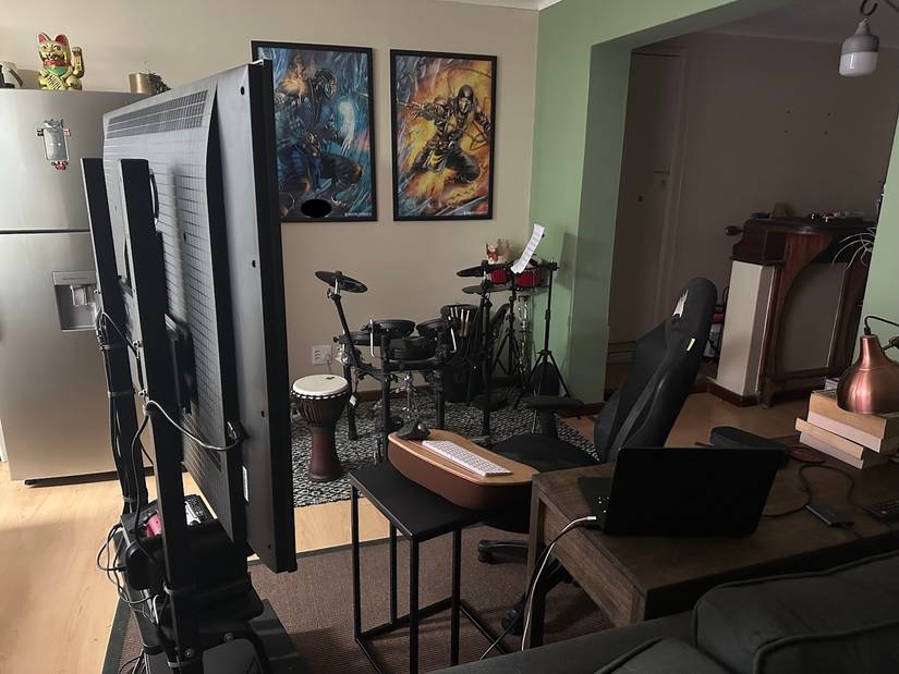 /images/a-work-setup-using-a-tv-1.jpg