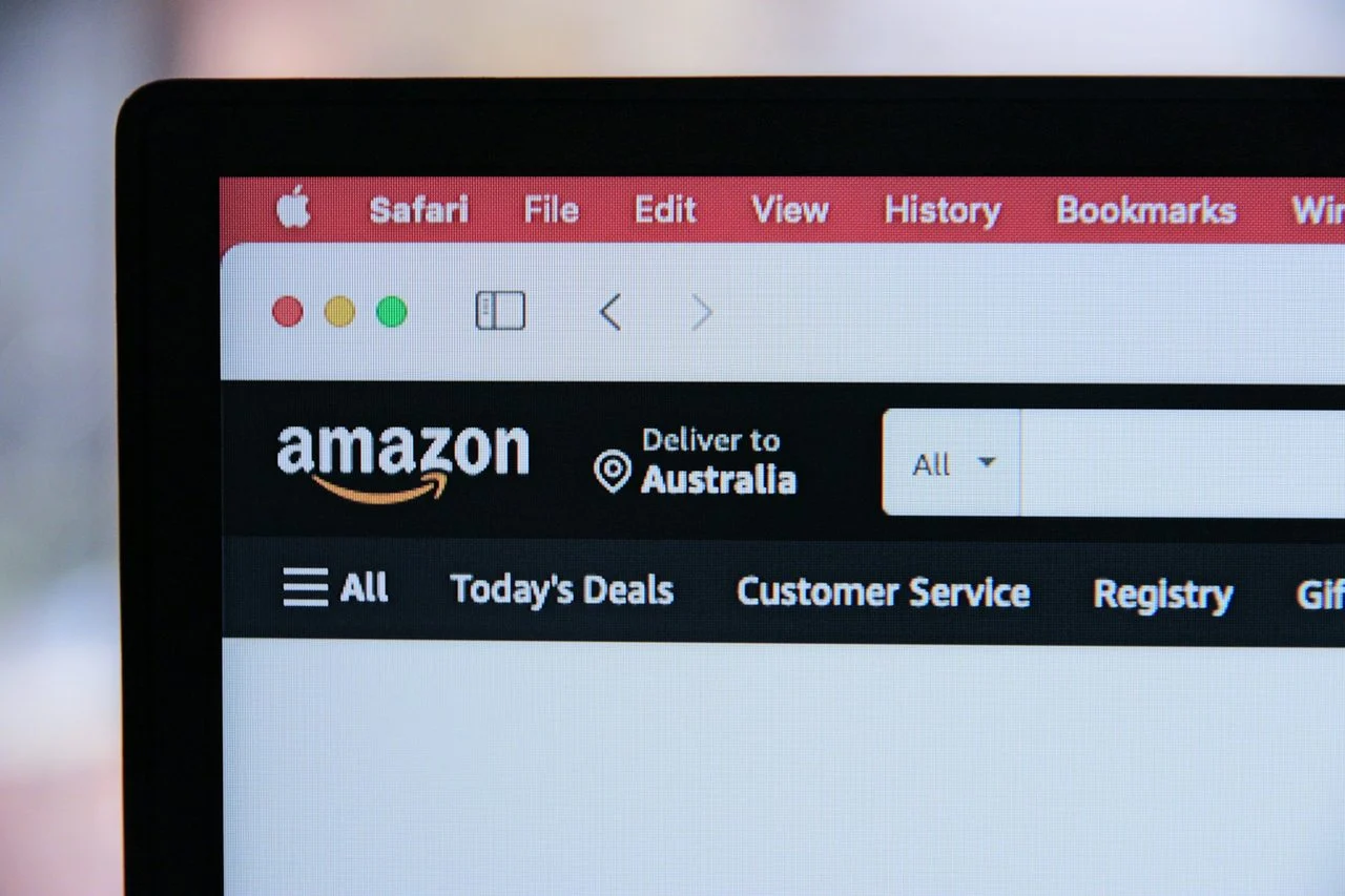 /images/amazon-layoffs.jpg