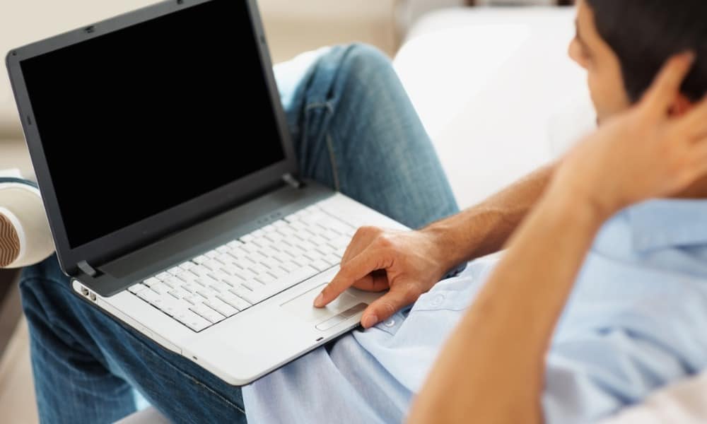 /images/black-screen-laptop-featured.jpg