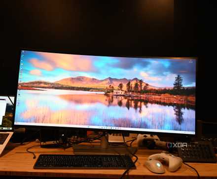 /images/dell-ultrasharp-40-curved-monitor-color.jpg