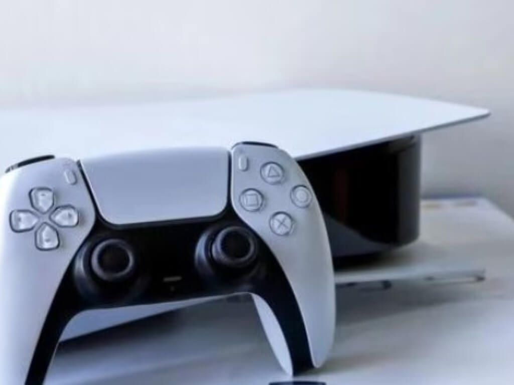 /images/ps5-console-Custom-1.jpg