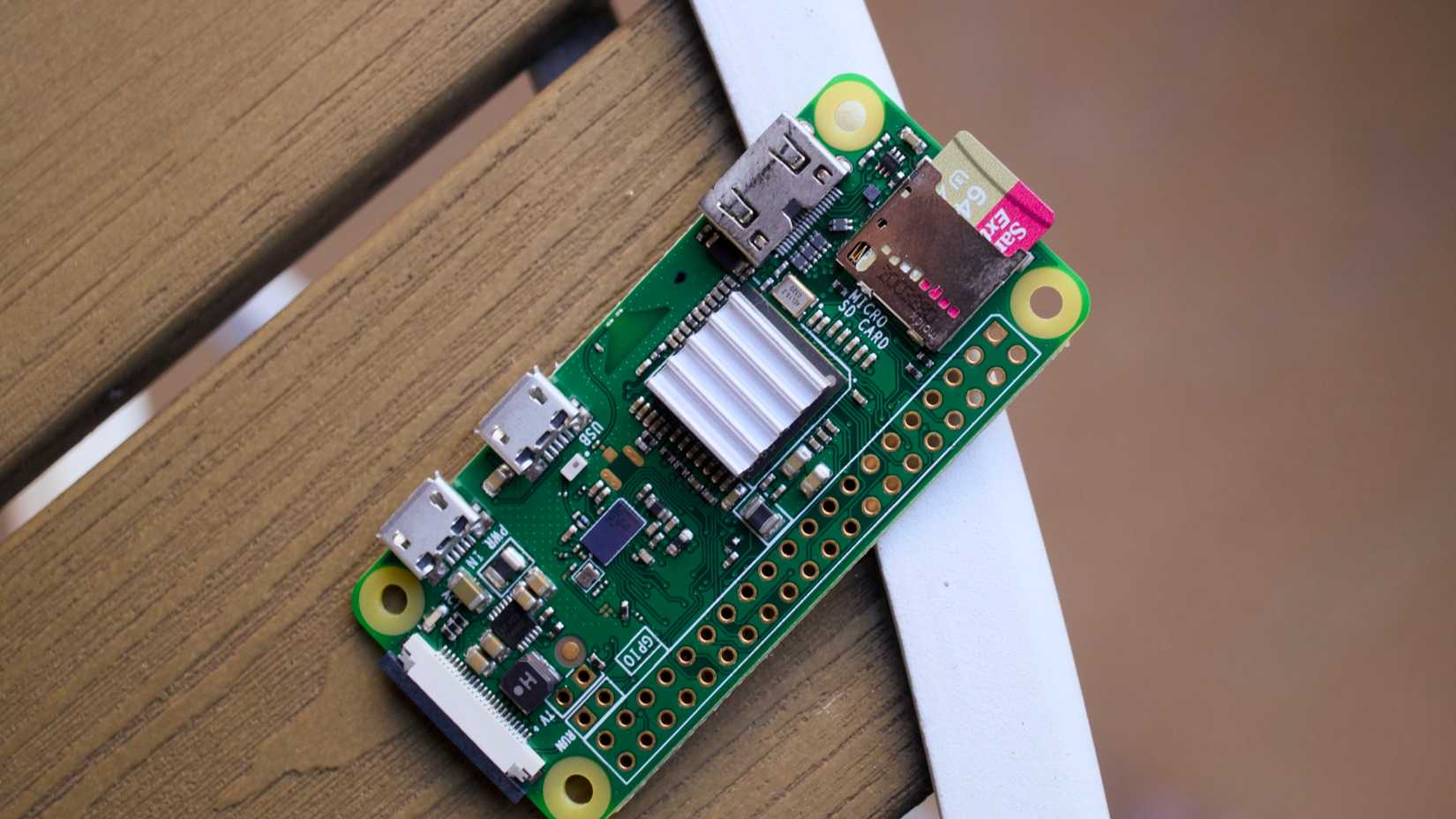 /images/raspberry-pi-zero-w.jpg
