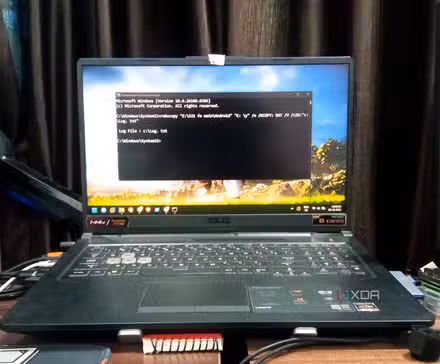 /images/robocopy-tool-running-on-windows-11-laptop.jpg