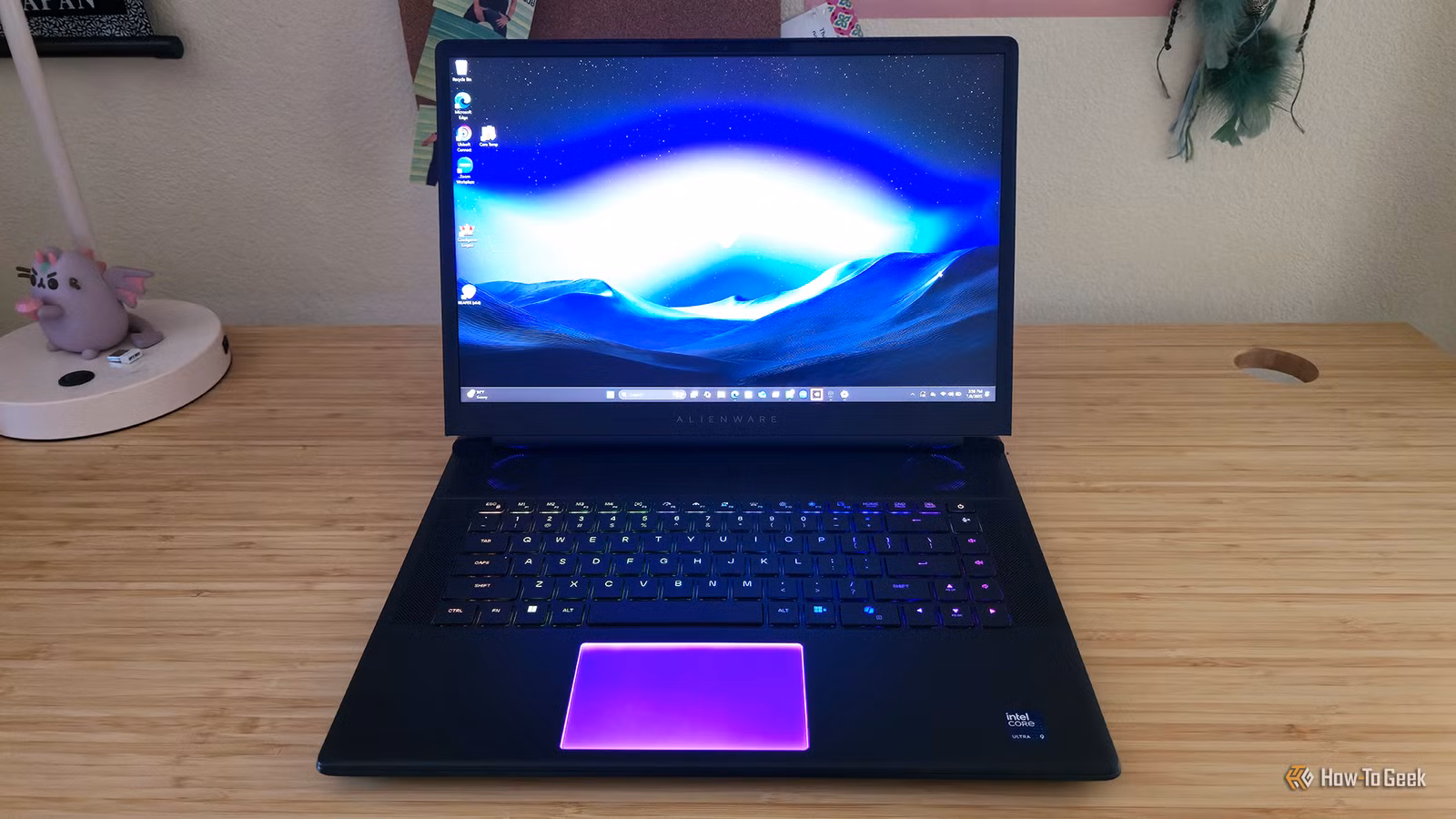 /images/the-alienware-16-area-51-2025-gaming-laptop-open-to-windows.jpg
