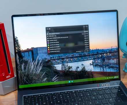 /images/windows-11-laptop-raycast.jpg