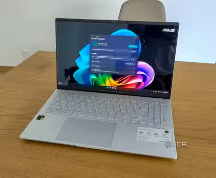 /images/windows-update-on-laptop.jpg
