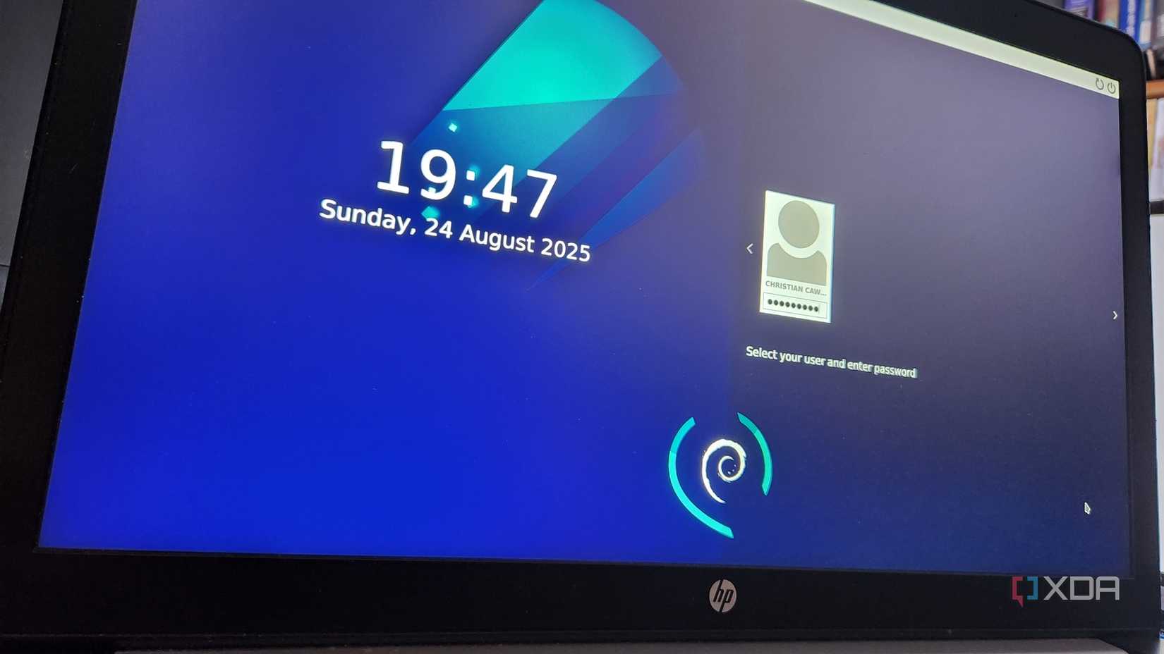 /images/xda-kde-plasma-on-ubuntu-login.jpg