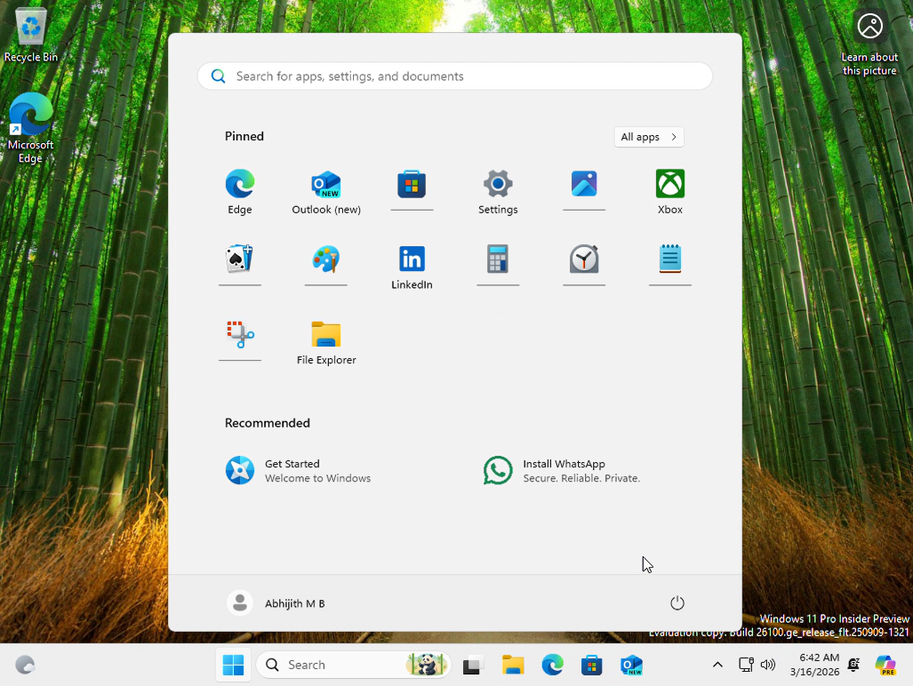/th/images/Finally-we-see-the-desktop-but-it-still-shows-another-Ad-this-time-its-for-WhatsApp.png
