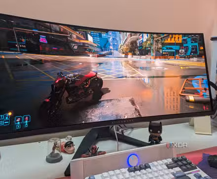 /th/images/alienware-aw3423dwf-oled-monitor-gaming-pc-cyberpunk-2077.jpg