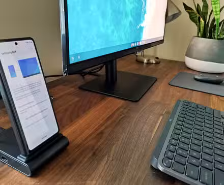 /th/images/samsung-galaxy-z-fold-5-dex-dock-1.jpg