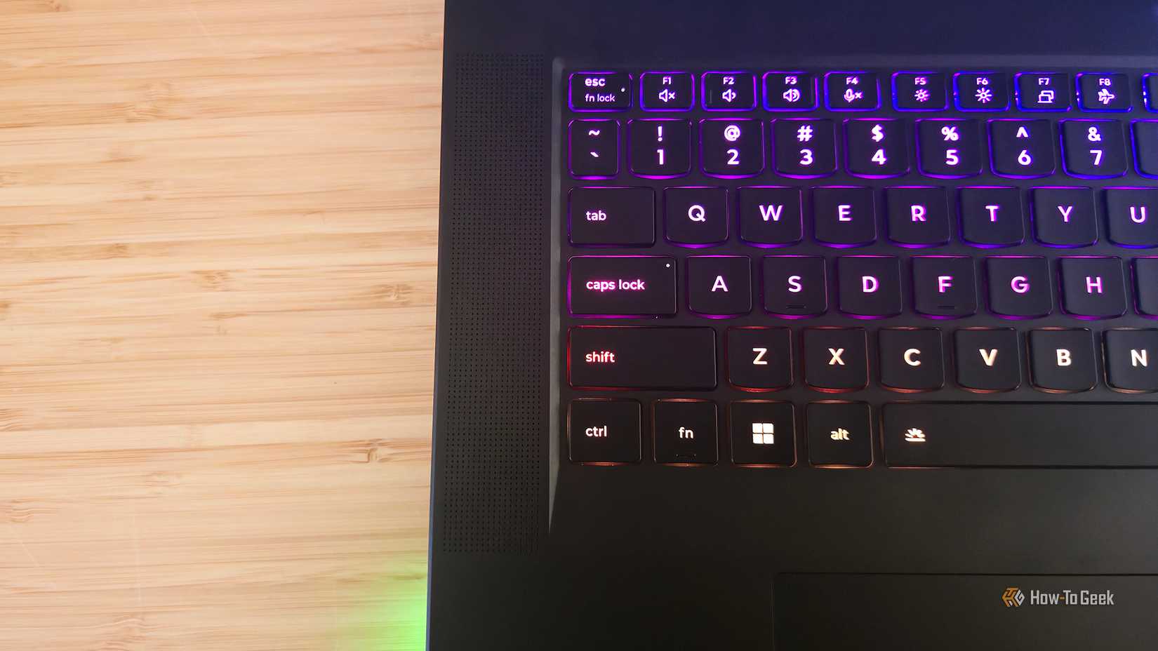 /th/images/the-lenovo-legion-9i-gen-10-gaming-laptop-s-speakers-flanking-the-keyboard.jpg