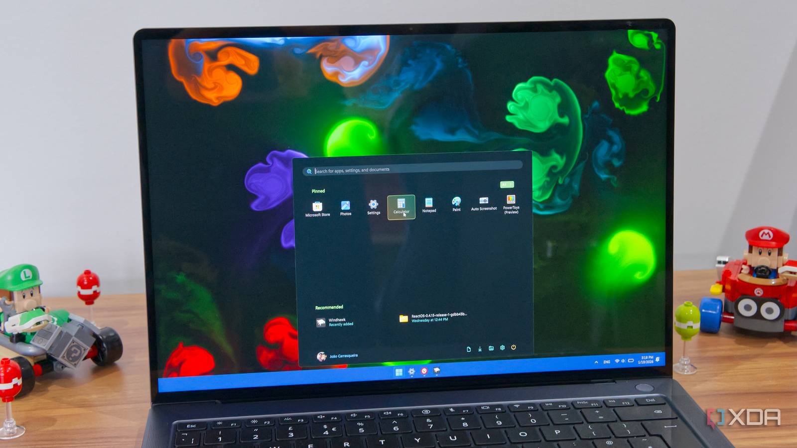 /th/images/windows-11-with-customization-tools.jpg